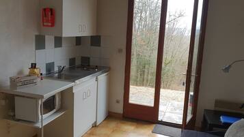 Chambre Double, vue colline | Mini-réfrigérateur