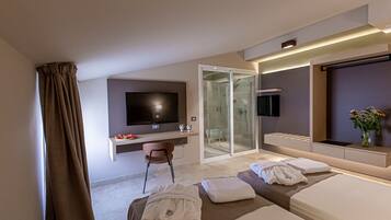 Classic Double or Twin Room | Egyptian cotton sheets, premium bedding, down comforters