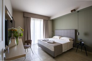 Double Room, 1 Queen Bed