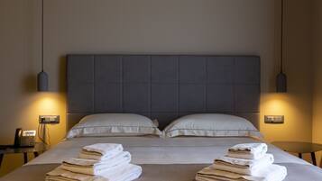 Double Room, 1 Queen Bed | Egyptian cotton sheets, premium bedding, down comforters