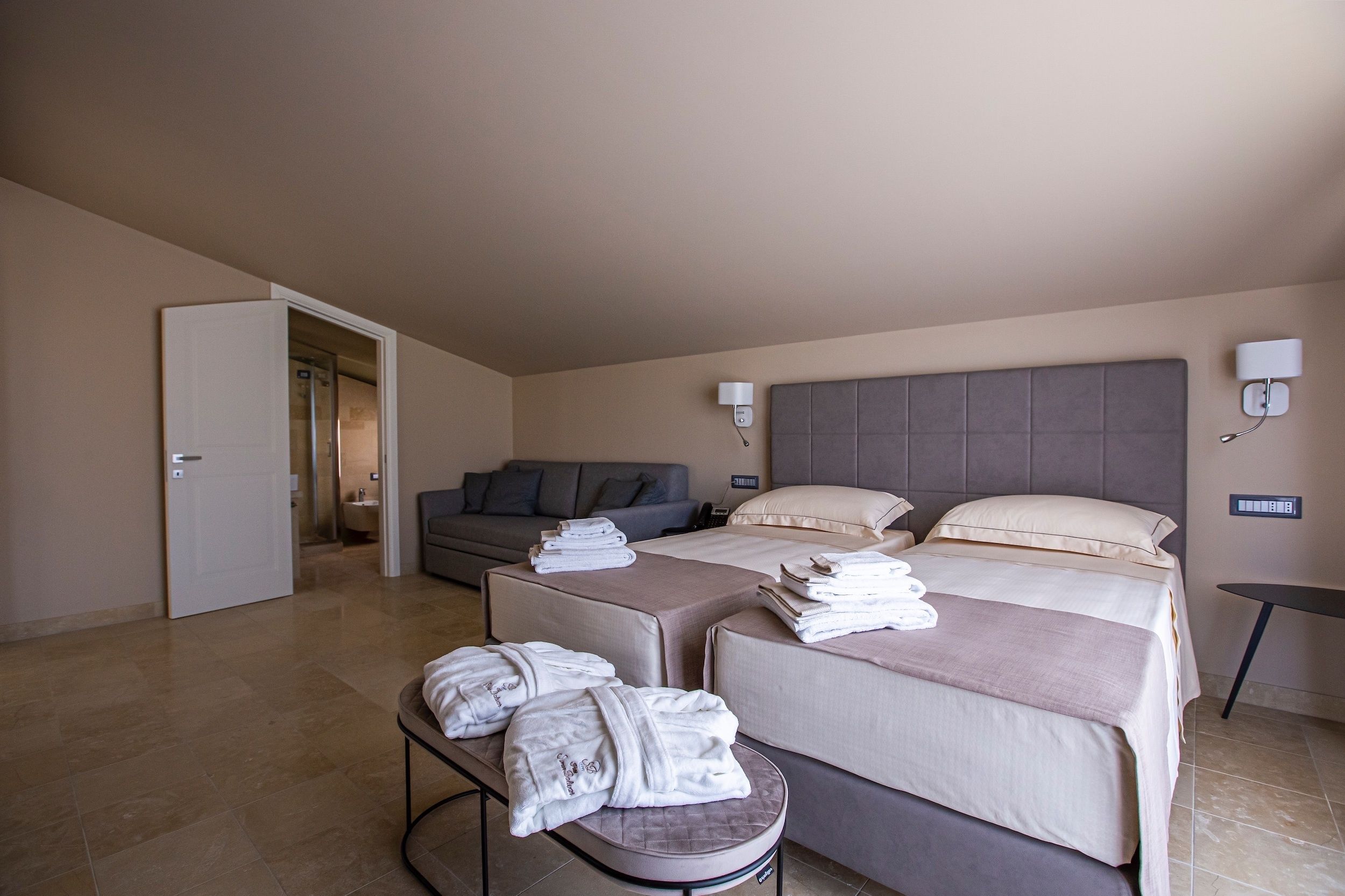 Photo - Charme SIMON BOLIVAR