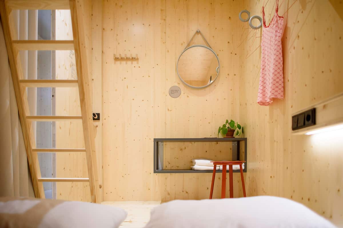 Hypo-allergenic bedding, in-room safe, soundproofing, free WiFi
