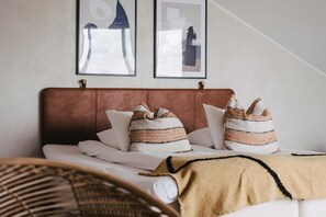 Minibar, wifi gratis y ropa de cama