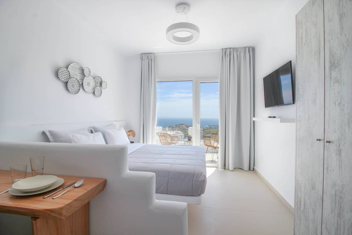 Honeymoon Suite, Sea View | 1 bedroom, premium bedding, in-room safe, individually decorated