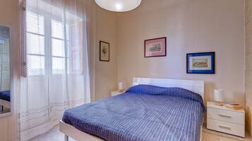 1 bedroom, iron/ironing board, bed sheets