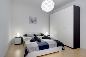Apartment (2 Bedrooms) | 2 bedrooms, laptop workspace, iron/ironing board, free WiFi