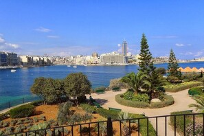 Exterior - Stunning Apt Sea Views in Tigne Point, With Pool (Sliema)