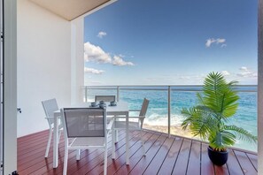 Terrace/patio - Stunning Apt Sea Views in Tigne Point, With Pool (Sliema)