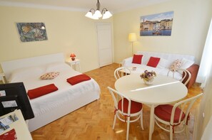 Apartment | Living area