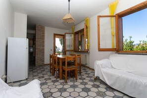 TV - M117 - Marcelli, four-room apartment with sea view terrace (Marcelli)