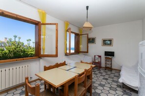 3 bedrooms, bed sheets - M117 - Marcelli, four-room apartment with sea view terrace (Marcelli)