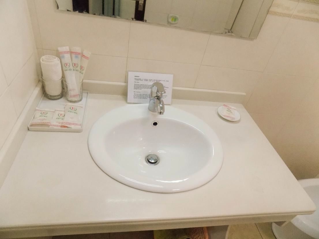 Photo - Evergreen Hotel