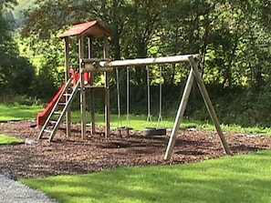 Children’s play area – outdoor