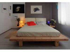 Classic-Apartment | 1 Schlafzimmer, Verdunkelungsvorhänge, kostenloses WLAN, Bettwäsche