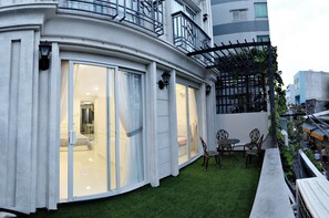 Terrace/patio - Smiley Apartment 8 (Ho Chi Minh City)
