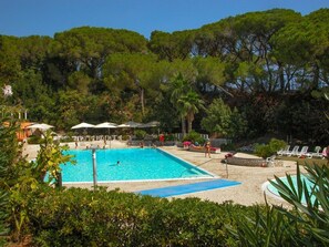 Sæsonbestemt udendørs pool