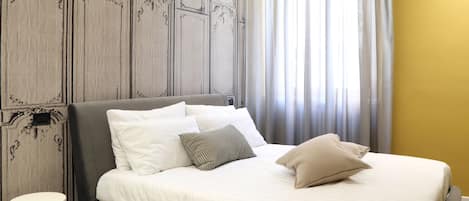 Comfort driepersoonskamer, uitzicht op stad | 1 slaapkamer, donzen dekbedden, individueel gedecoreerd