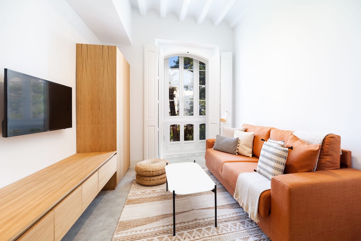 Comfort Apartment, 1 Bedroom, Balcony, City View (Apt. B) | Premium bedding, in-room safe, soundproofing, iron/ironing board