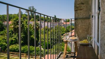 City Loft, 2 Bedrooms, Balcony, Garden View | Balcony