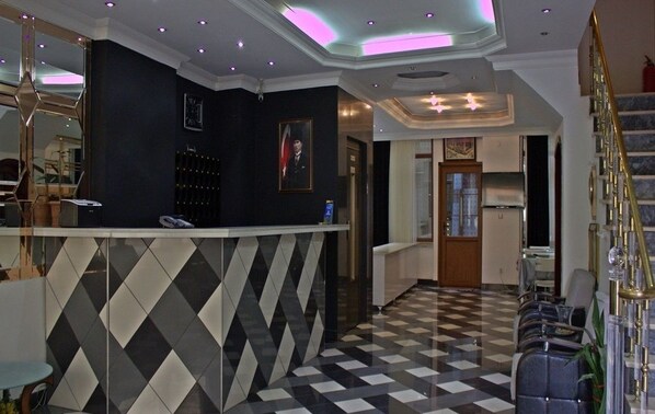 Reception - Hotel Flash (Istanbul)