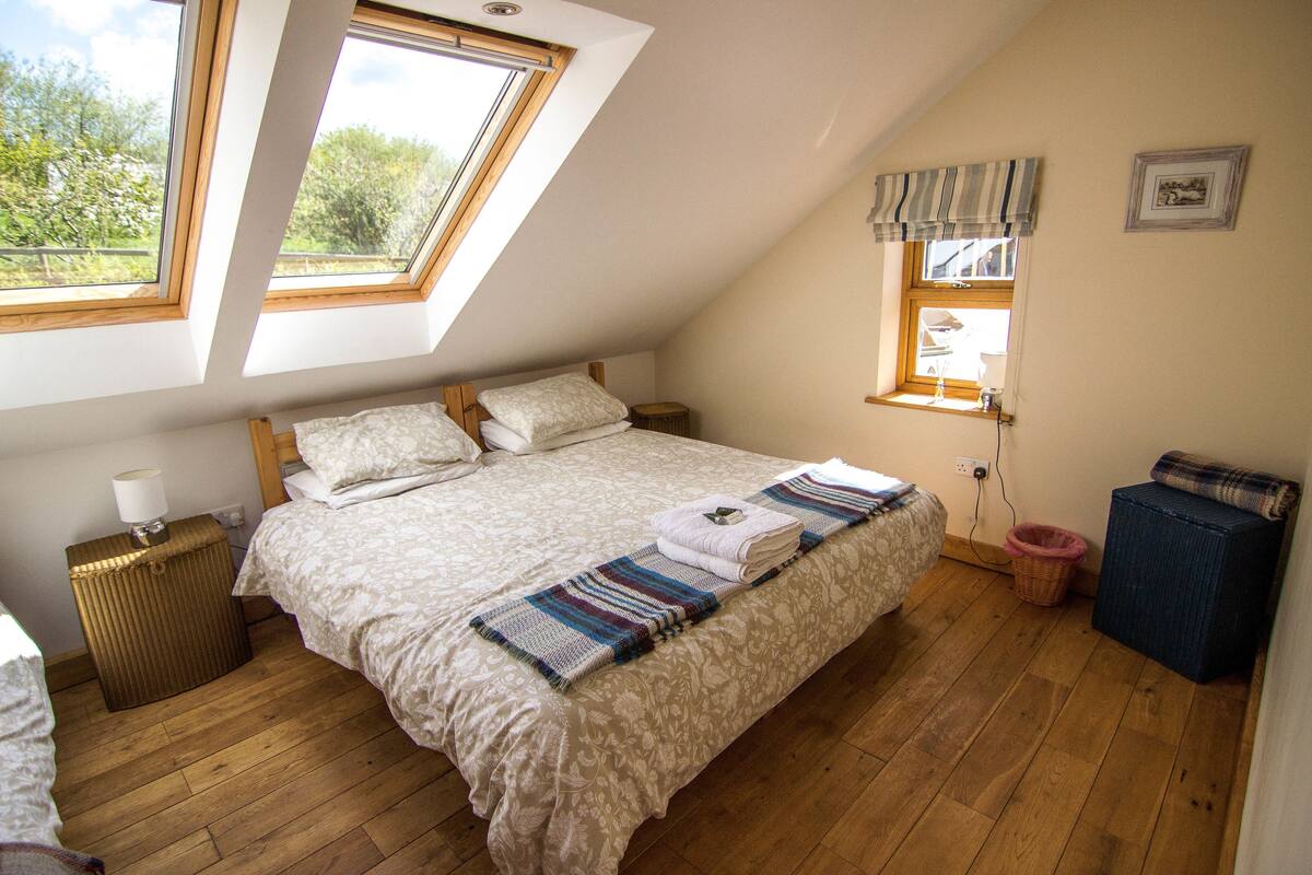 Doppelzimmer, Gemeinschaftsbad | Bügeleisen/Bügelbrett, kostenloses WLAN, Bettwäsche