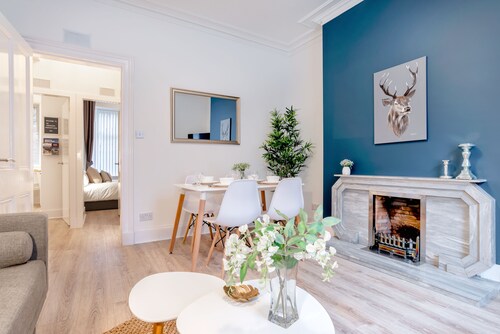 West Mount Apartment