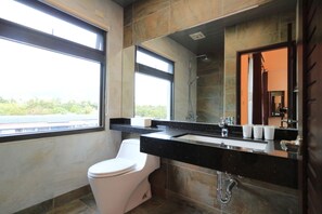 Bathroom - Go THERE B&B (Hualien City)