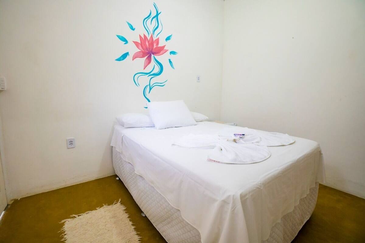 Standard Double Room, Garden View | Minibar, iron/ironing board (on request), WiFi (free), bed sheets