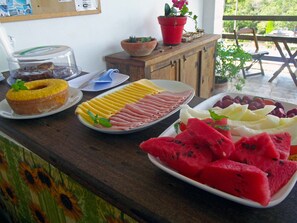 Free daily continental breakfast - CASA 29 BÚZIOS (Búzios)