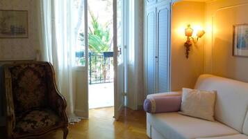 In-room safe, free cots/infant beds, free WiFi, bed sheets