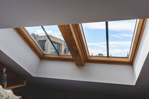 City view - MONO Suites Old Town (Edinburgh)