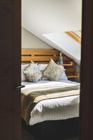 城市公寓, 多张床, 城市景观 | 记忆海绵床垫、特色装修、特色家居、办公桌