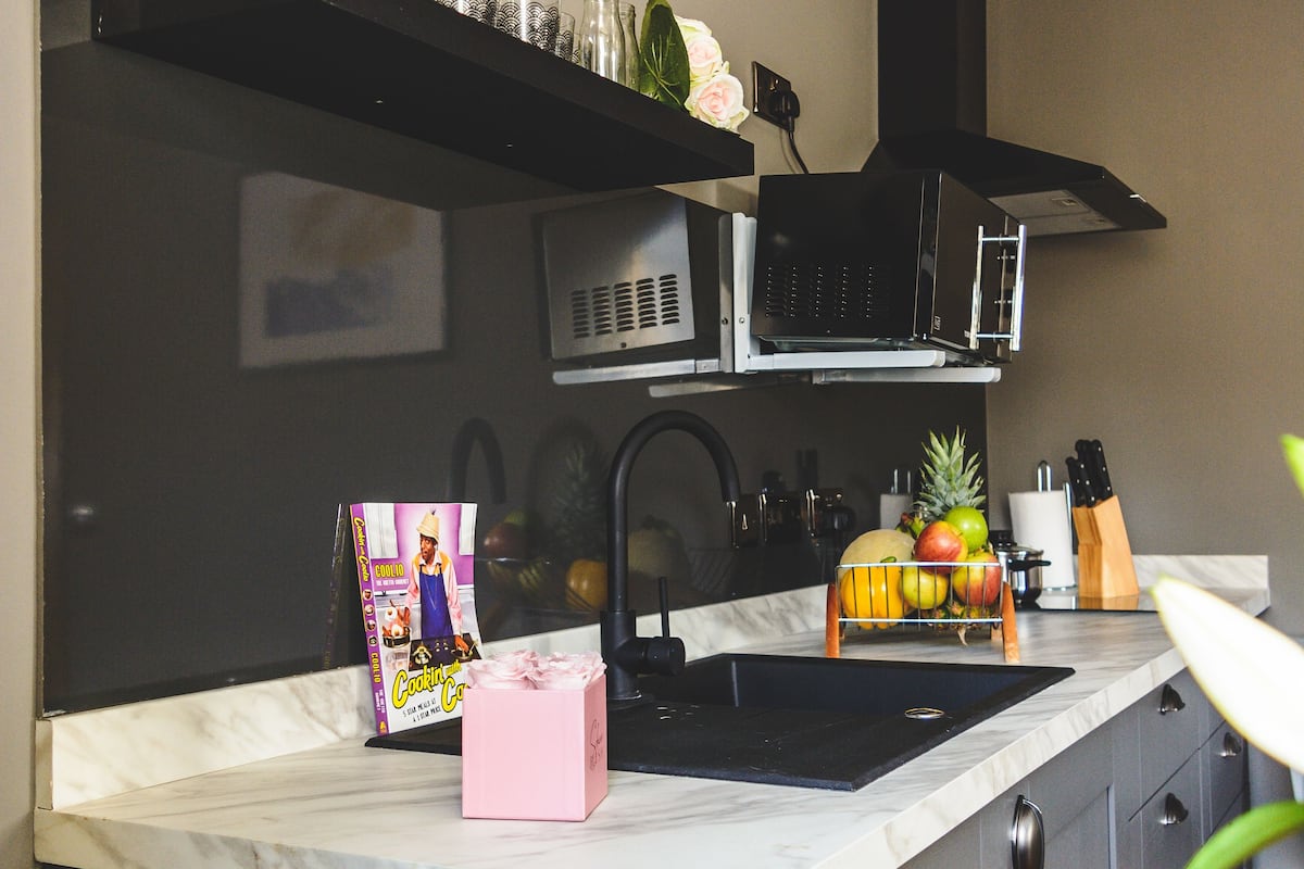 fridge, microwave, stovetop, electric kettle