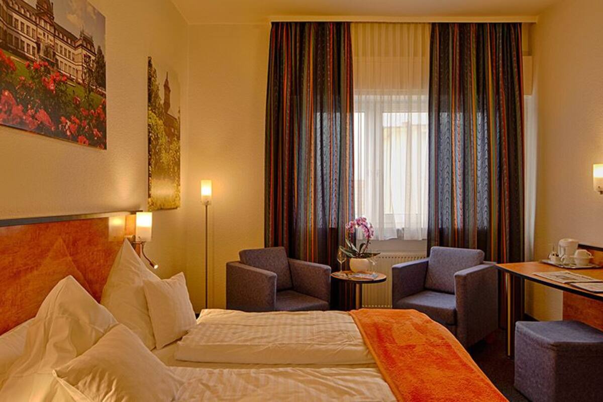 double room | in-room safe, desk, soundproofing, free cots/infant beds