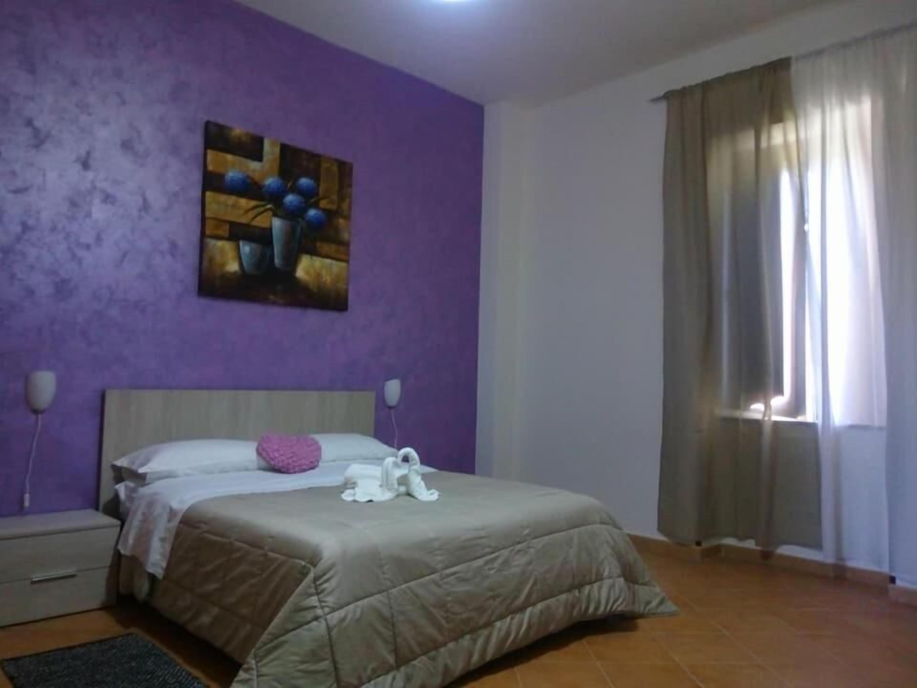 1 bedroom, free minibar items, desk, rollaway beds