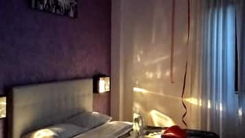 Deluxe Double Room, 1 Queen Bed | 1 bedroom, free minibar items, desk, rollaway beds