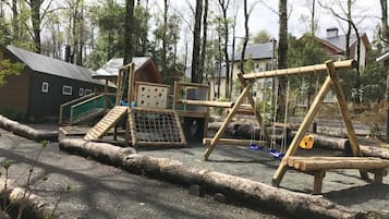 Apartemen, Beberapa Tempat Tidur | Teras/patio