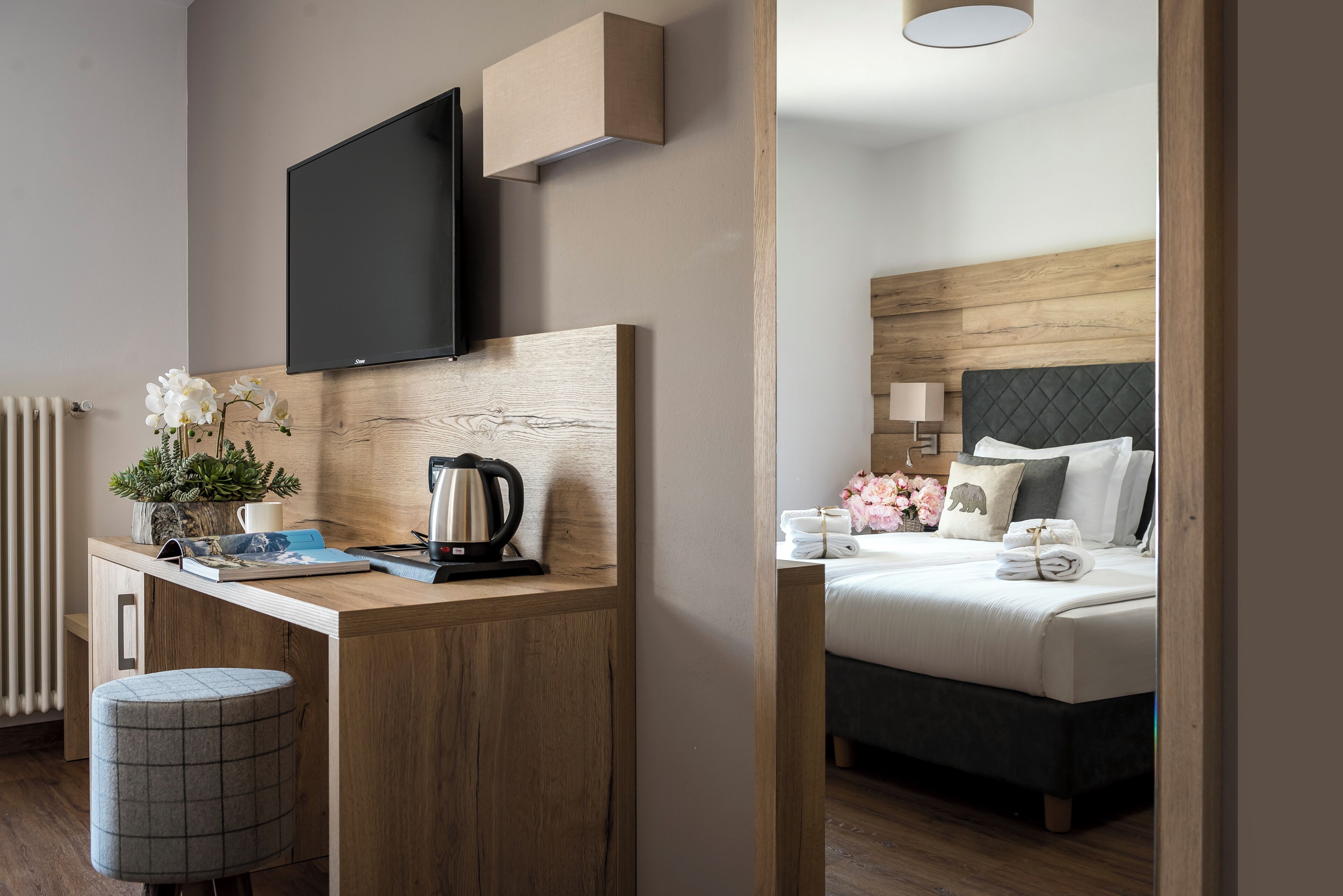 premium bedding, down duvets, minibar, in-room safe