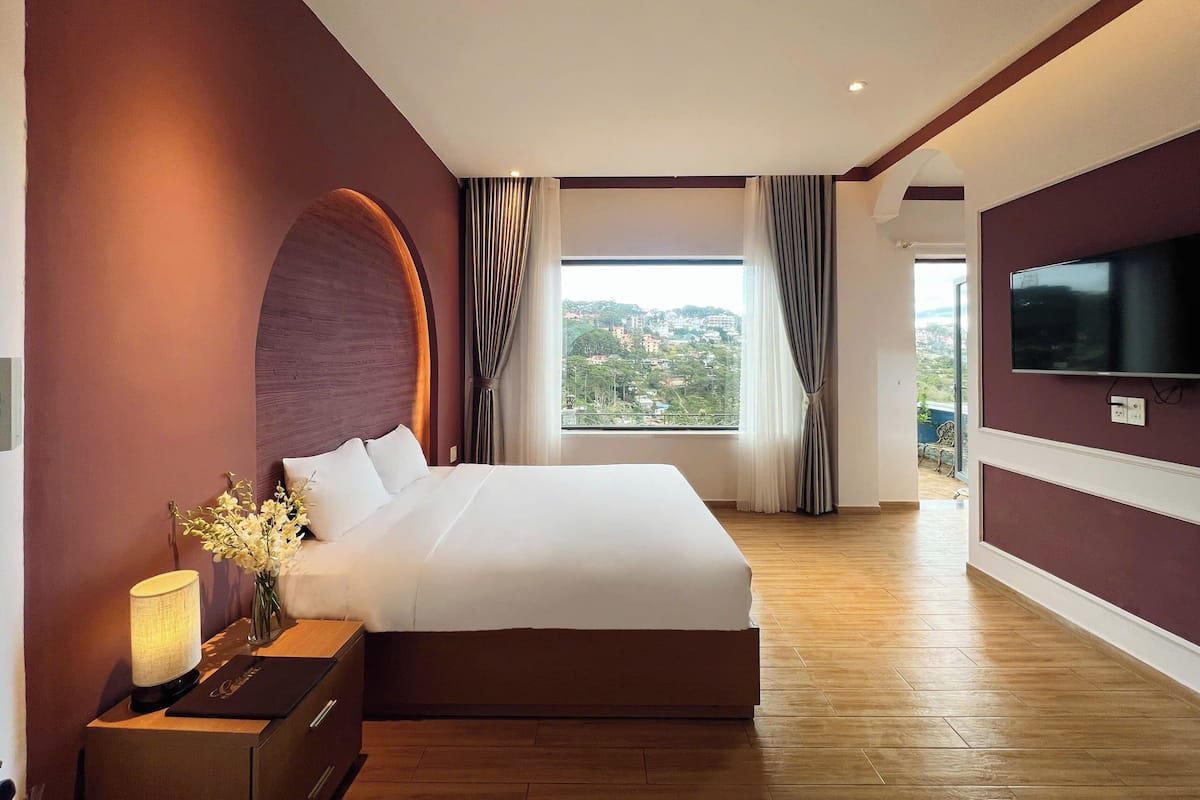 Dobbeltrom – deluxe, fjellutsikt | Sengetøy av topp kvalitet og senger med overmadrass