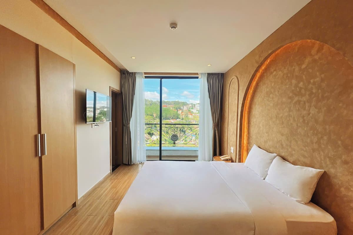 Dobbeltrom – deluxe, 1 queensize-seng, fjellutsikt (VIP) | Sengetøy av topp kvalitet og senger med overmadrass