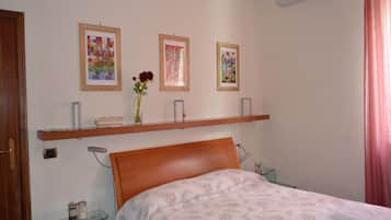 Triple Room (Ludovica) | 1 bedroom, free WiFi, bed sheets