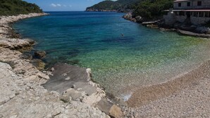 Beach nearby - Villa Silente (Komiza)