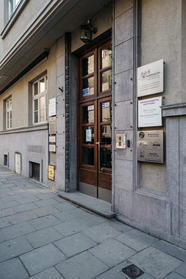 Comfort Apartment | Exterior - Art Studios - LoftAffair (Kraków)