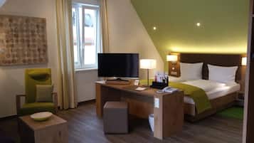 Doppelzimmer | Allergikerbettwaren, Minibar, Zimmersafe, Schreibtisch