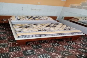 Room, 1 Double Bed, Courtyard View