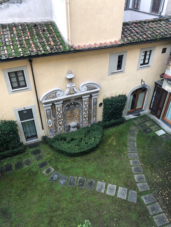 Exterior - Cellini (Florence)