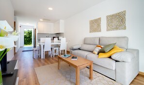 Departamento, 2 habitaciones | Cocina privada | Refrigerador, microondas, parrilla de estufa y lavavajillas 