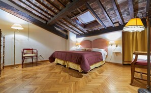 Appartamento panoramico, vista città | 4 camere, con stile personalizzato, con arredamento individuale