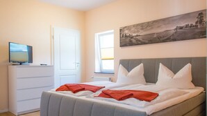 Apartment | Free WiFi, bed sheets - Ferienwohnung am Mühlenberg (Waren (Müritz))