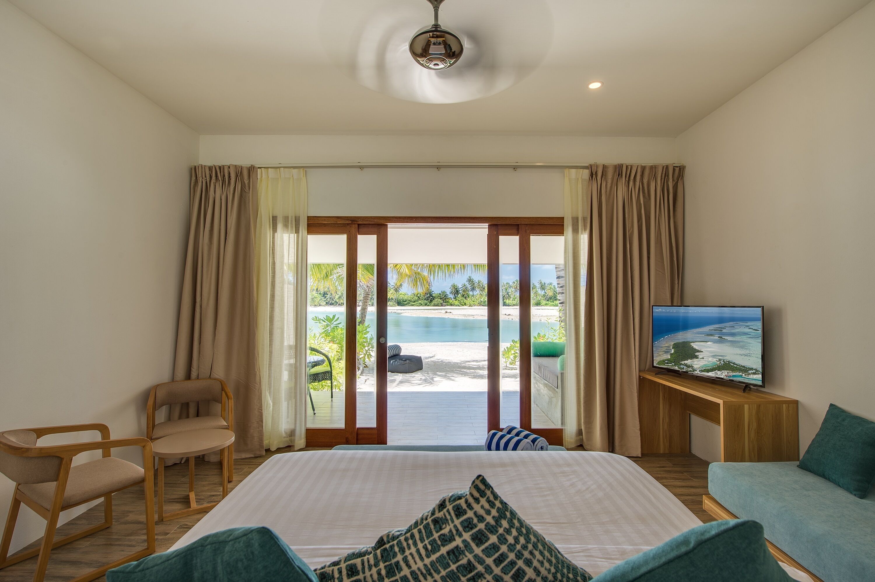 Villa, 1 King Bed, Lagoon View | Vue de la chambre